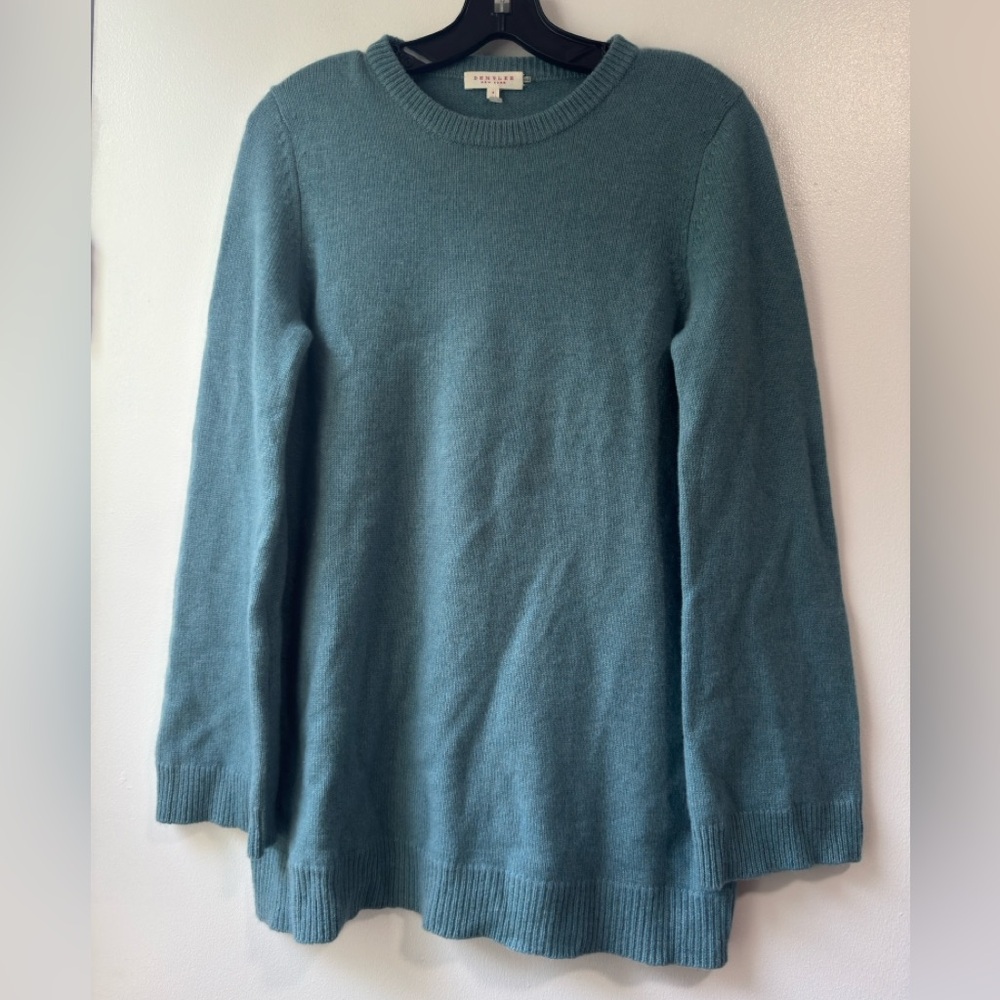 Demylee New York Cashmere Blue Crew Neck Sweater with Relaxed Fit